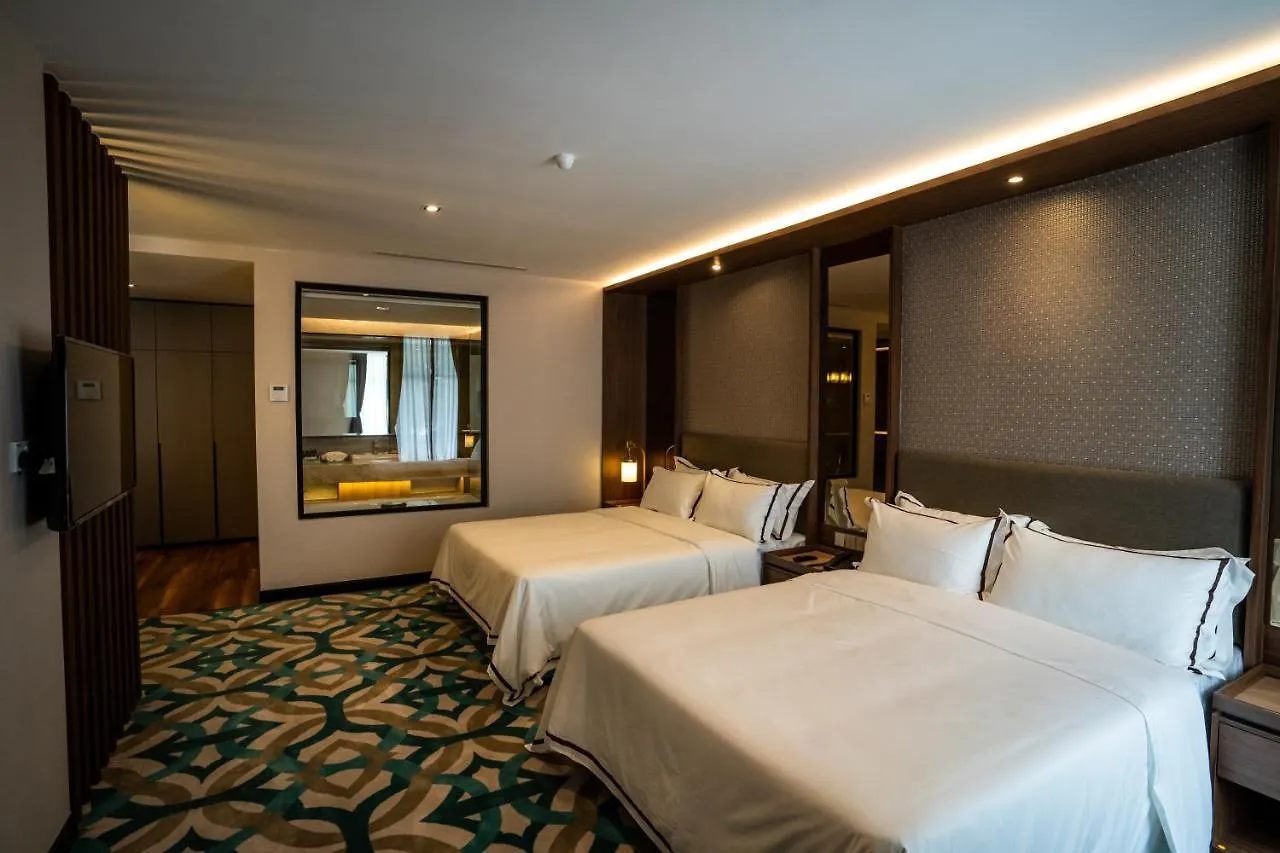 Christee Suites Hotel Malacca 4*,